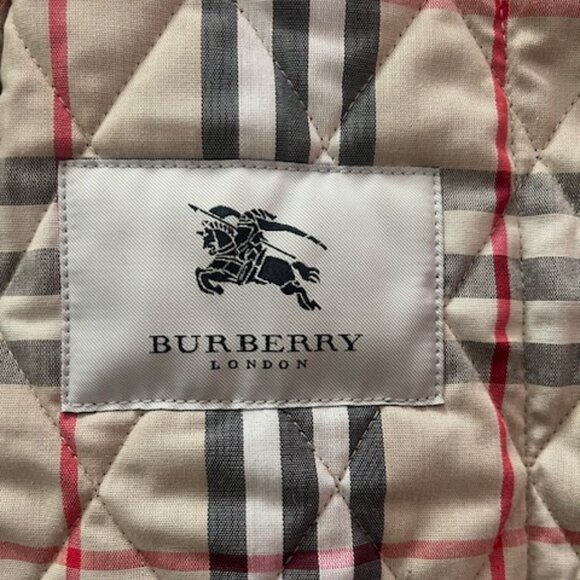 BURBERRY QUILTED JACKET - Picture 2 of 6